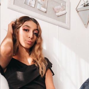 Meet your Posher, Aurora